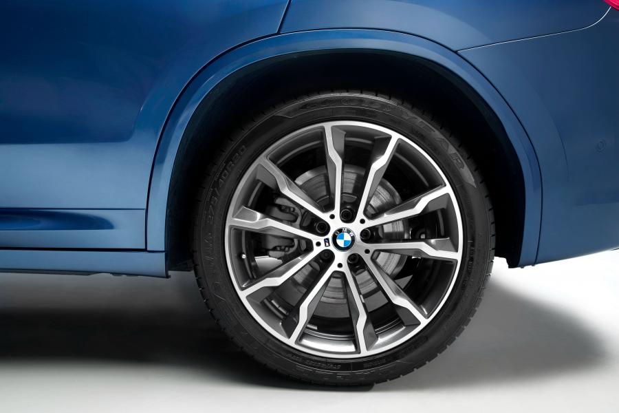 Колеса BMW X3 xDrive30i M Sport (G08) 2018 года  (CN) (фото 13 из 40)